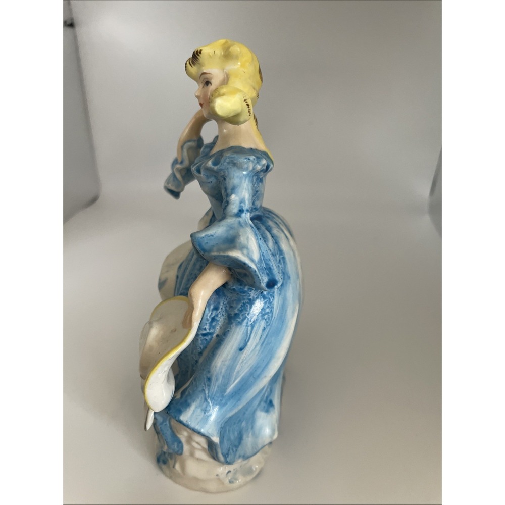 Vtg Ceramic Blonde Southern Bell in White Dress Holding her Hat Figurine #6495‎ - Picture 2 of 6
